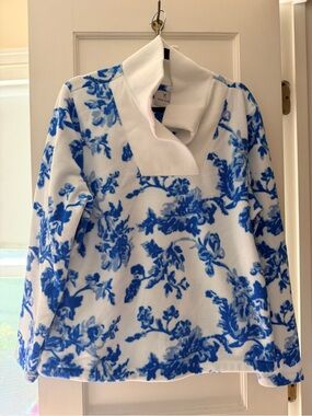 Dudley Stephens White Fleece Pullover with Blue Floral Print